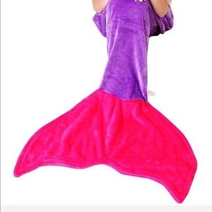 Kids mermaid tail blanket ! NWT